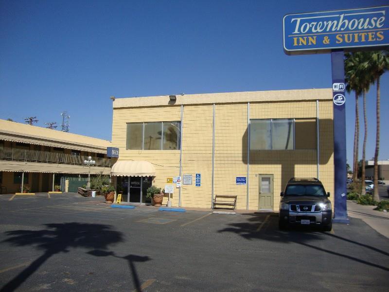 Townhouse Inn And Suites Brawley Exterior foto