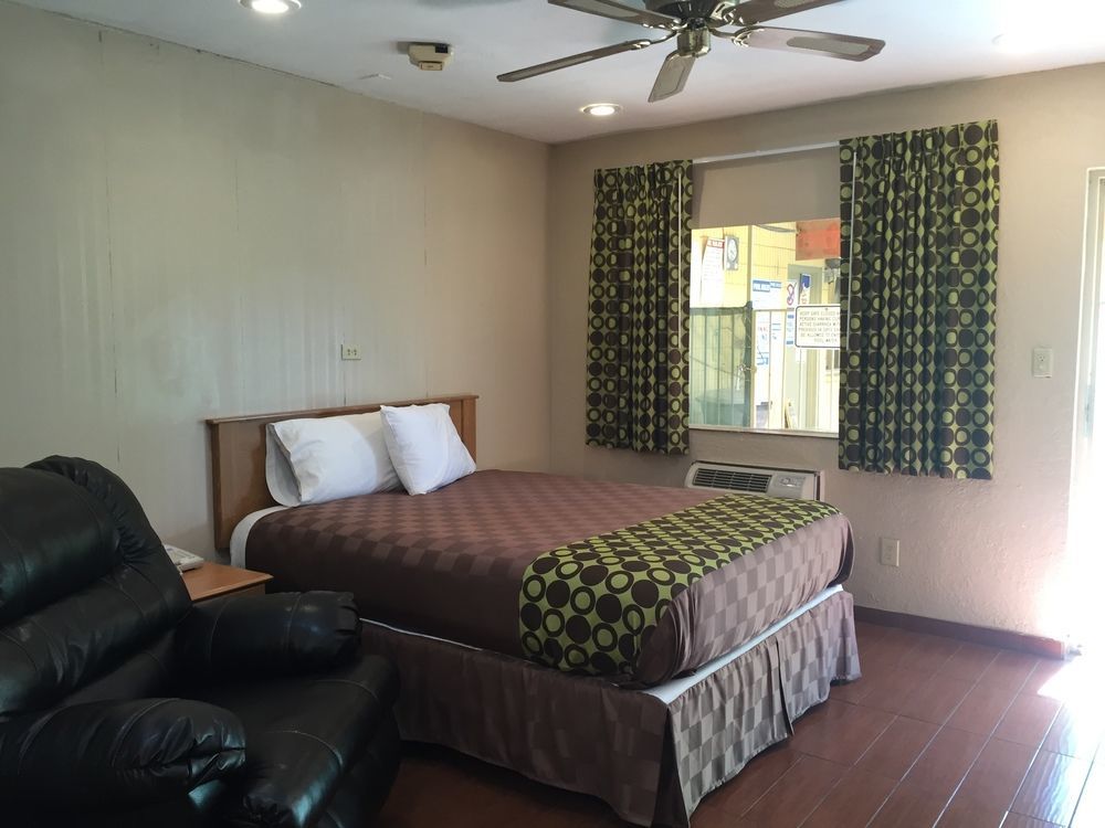 Townhouse Inn And Suites Brawley Exterior foto